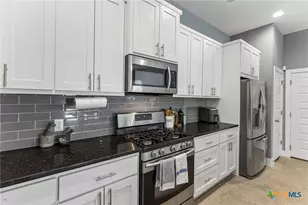504 Blackson Ave, Austin, TX 78752 - Photo 14