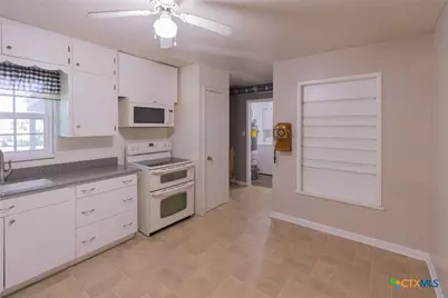 2001 E Rosebud Avenue, Victoria, TX 77901 - Photo 18