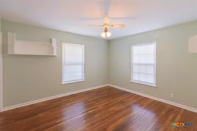 2001 E Rosebud Avenue, Victoria, TX 77901 - Photo 6