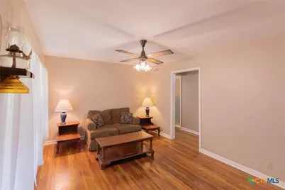 2001 E Rosebud Avenue, Victoria, TX 77901 - Photo 2
