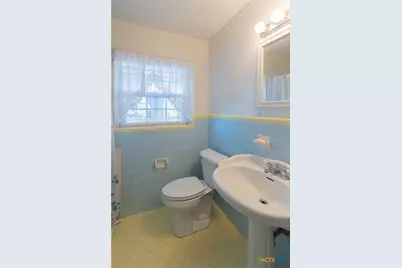 2001 E Rosebud Avenue, Victoria, TX 77901 - Photo 26