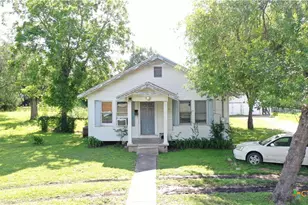 1704 N Goldman St, Victoria, TX 77901 - Photo 1