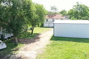 1704 N Goldman St, Victoria, TX 77901 - Photo 6