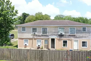 305 E River St, Victoria, TX 77901 - Photo 4