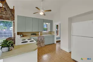 111 Basel St, New Braunfels, TX 78130 - Photo 16