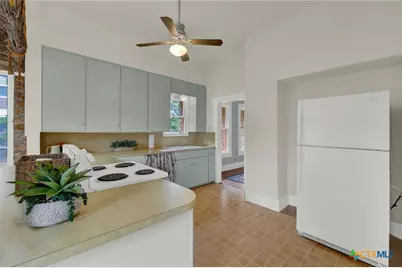 111 Basel Street, New Braunfels, TX 78130 - Photo 14