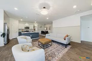 404 Signe, Seguin, TX 78155 - Photo 8