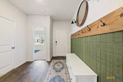 404 Signe, Seguin, TX 78155 - Photo 6