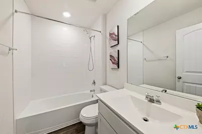 404 Signe, Seguin, TX 78155 - Photo 20