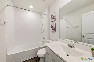 404 Signe, Seguin, TX 78155 - Photo 20