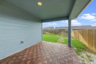 404 Signe, Seguin, TX 78155 - Photo 28