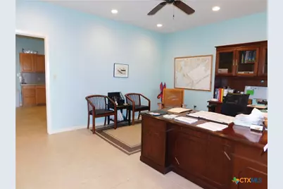 1002 Henderson Avenue, Palacios, TX 77465 - Photo 22