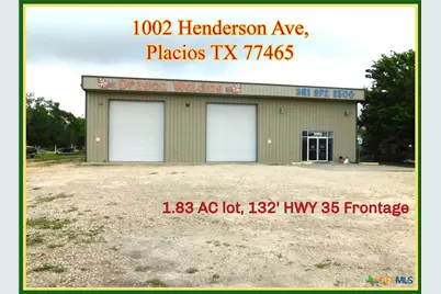 1002 Henderson Avenue, Palacios, TX 77465 - Photo 1