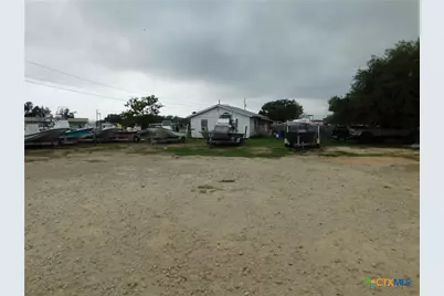 1002 Henderson Avenue, Palacios, TX 77465 - Photo 8