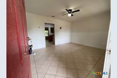 236 Hilltop Drive, Victoria, TX 77905 - Photo 4