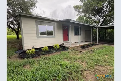 236 Hilltop Drive, Victoria, TX 77905 - Photo 2