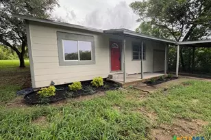 236 Hilltop Dr, Victoria, TX 77905 - Photo 2