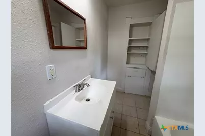 236 Hilltop Drive, Victoria, TX 77905 - Photo 10
