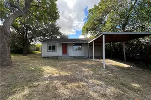 236 Hilltop Dr, Victoria, TX 77905 - Photo 1