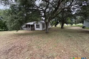 236 Hilltop Dr, Victoria, TX 77905 - Photo 20