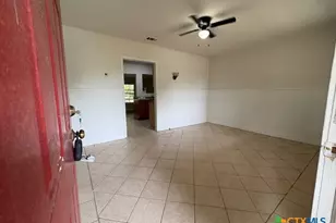 236 Hilltop Dr, Victoria, TX 77905 - Photo 4