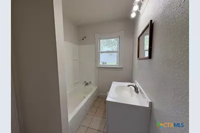 236 Hilltop Drive, Victoria, TX 77905 - Photo 8