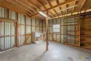 803 S Stallworth, Rosebud, TX 76570 - Photo 28
