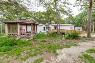 319 Green Oaks Dr, Bastrop, TX 78602 - Photo 2