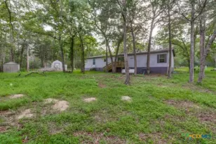 319 Green Oaks Dr, Bastrop, TX 78602 - Photo 12