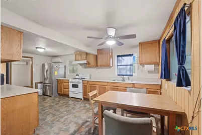 11615 Kingsbury Road, Kingsbury, TX 78638 - Photo 18