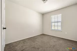 570 Creekside Cir, New Braunfels, TX 78130 - Photo 6
