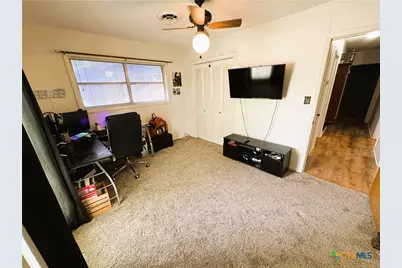 111 Yorkshire Lane, Victoria, TX 77904 - Photo 32