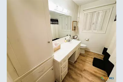 111 Yorkshire Lane, Victoria, TX 77904 - Photo 34