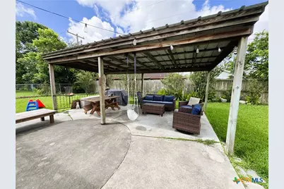 111 Yorkshire Lane, Victoria, TX 77904 - Photo 38