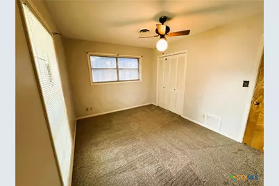 111 Yorkshire Lane, Victoria, TX 77904 - Photo 20