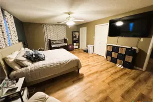 111 Yorkshire Ln, Victoria, TX 77904 - Photo 18