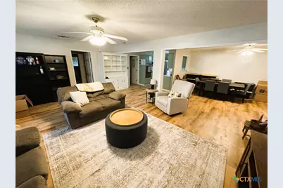 111 Yorkshire Lane, Victoria, TX 77904 - Photo 2
