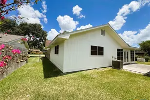 111 Yorkshire Ln, Victoria, TX 77904 - Photo 40