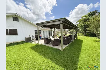 111 Yorkshire Lane, Victoria, TX 77904 - Photo 42