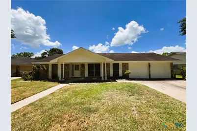111 Yorkshire Lane, Victoria, TX 77904 - Photo 1