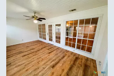 111 Yorkshire Lane, Victoria, TX 77904 - Photo 36