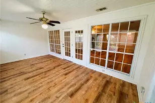 111 Yorkshire Ln, Victoria, TX 77904 - Photo 36