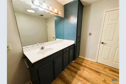 111 Yorkshire Lane, Victoria, TX 77904 - Photo 18