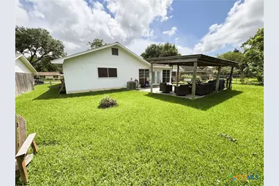 111 Yorkshire Lane, Victoria, TX 77904 - Photo 48