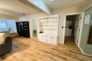 111 Yorkshire Ln, Victoria, TX 77904 - Photo 10