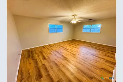 111 Yorkshire Lane, Victoria, TX 77904 - Photo 14