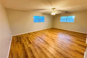 111 Yorkshire Ln, Victoria, TX 77904 - Photo 14