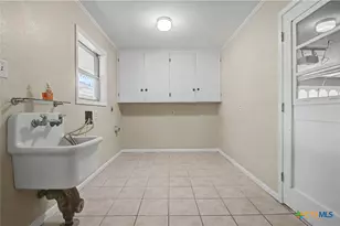 502 Cannon Rd, Victoria, TX 77904 - Photo 24