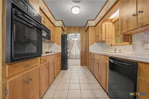 502 Cannon Rd, Victoria, TX 77904 - Photo 8