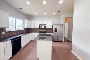 313 Crowfoot Dr, Harker Heights, TX 76548 - Photo 14